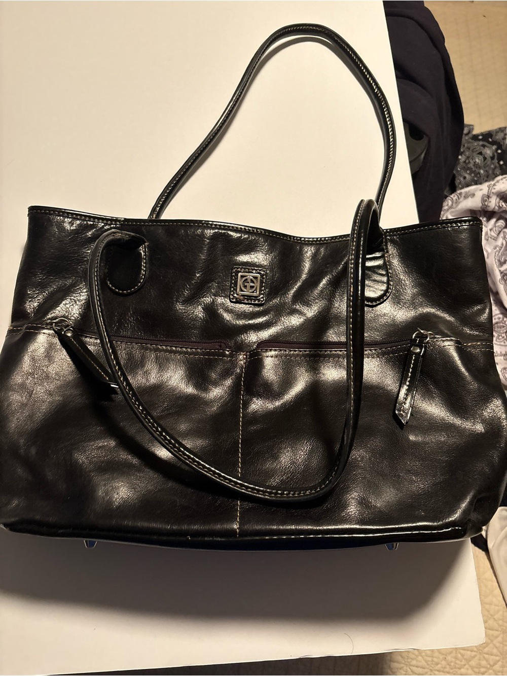 Gianni Bernini Elegant Black Leather Shoulder Tote with Exterior Zip Pocket